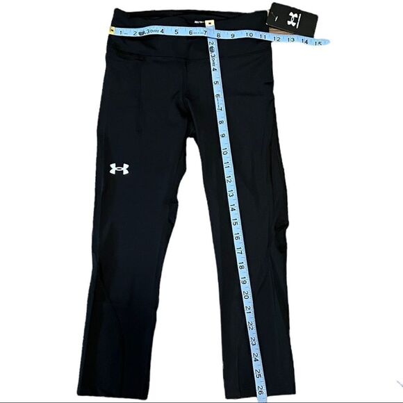 Under Armour Womens Mileage Capris in Black - Picture 4 of 10